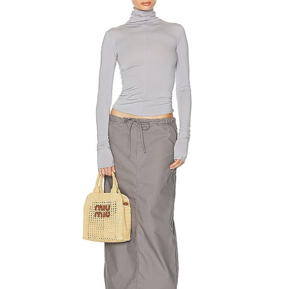 Helsa Seamed Top